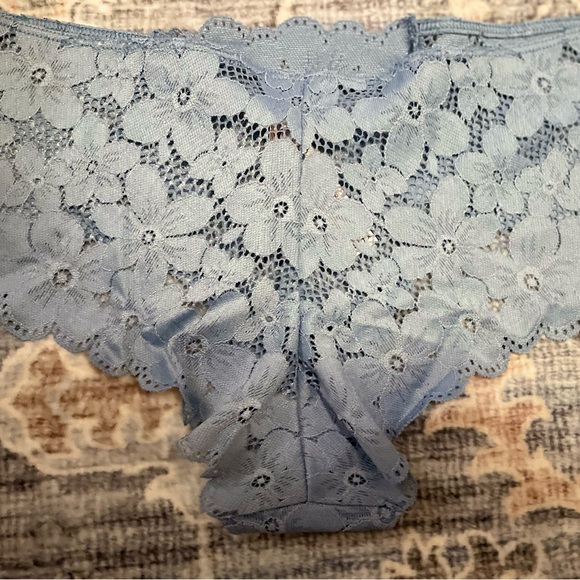 Victoria's Secret  Lacie Cheeky Panty Medium NWT’s - Picture 4 of 8